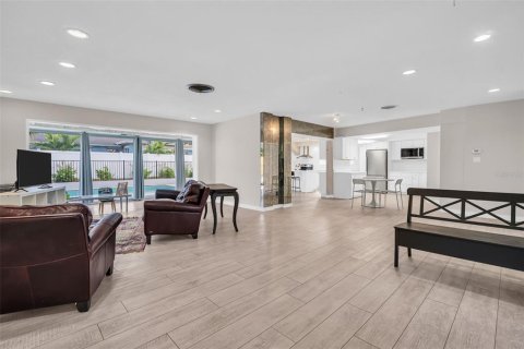 Casa en venta en Largo, Florida, 3 dormitorios, 213.4 m2 № 1735545 - foto 4