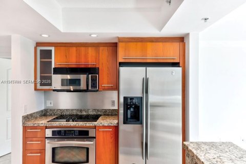 Condo in Miami Beach, Florida, 1 bedroom  № 2002529 - photo 4