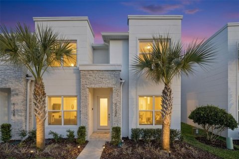 Townhouse in Clermont, Florida 4 bedrooms, 175.4 sq.m. № 2120151