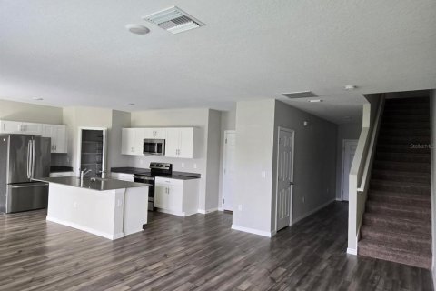Villa ou maison à louer à Wesley Chapel, Floride: 4 chambres, 189.33 m2 № 2389372 - photo 5