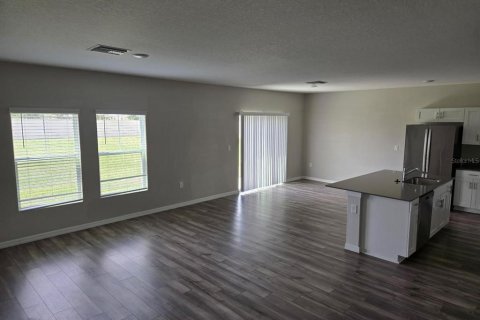 Villa ou maison à louer à Wesley Chapel, Floride: 4 chambres, 189.33 m2 № 2389372 - photo 6