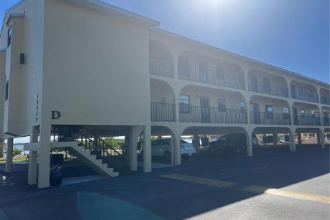 Copropriété à louer à Port Charlotte, Floride: 2 chambres, 106.84 m2 № 1637800 - photo 1
