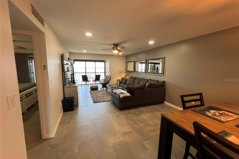 Copropriété à louer à Port Charlotte, Floride: 2 chambres, 106.84 m2 № 1637800 - photo 6