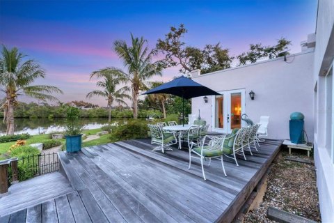 House in Sarasota, Florida 3 bedrooms, 223.06 sq.m. № 1856604 - photo 7