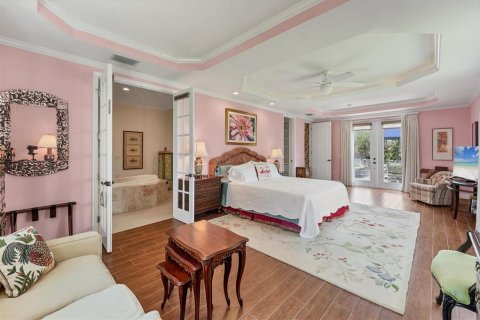 House in Sarasota, Florida 3 bedrooms, 223.06 sq.m. № 1856604 - photo 24