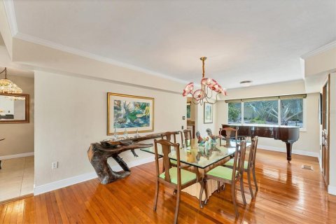 House in Sarasota, Florida 3 bedrooms, 223.06 sq.m. № 1856604 - photo 12