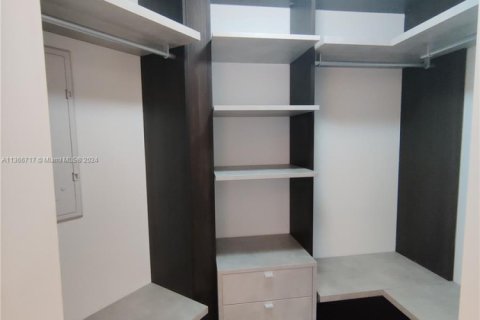 Купить кондоминиум в Майами, Флорида 2 спальни, 107.02м2, № 411597 - фото 11