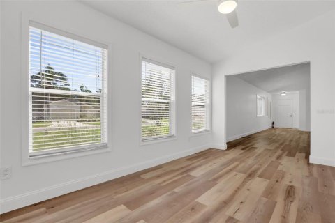 Villa ou maison à vendre à Leesburg, Floride: 2 chambres, 132.29 m2 № 2416939 - photo 13