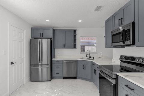 Villa ou maison à vendre à Leesburg, Floride: 2 chambres, 132.29 m2 № 2416939 - photo 4