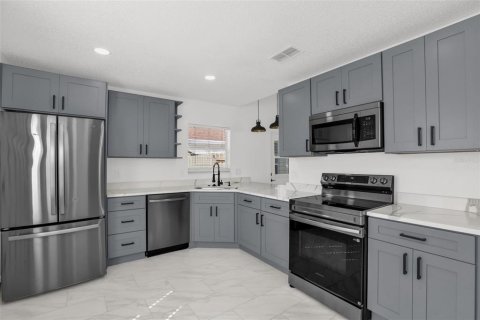 Villa ou maison à vendre à Leesburg, Floride: 2 chambres, 132.29 m2 № 2416939 - photo 3