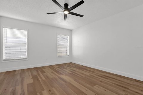 Villa ou maison à vendre à Leesburg, Floride: 2 chambres, 132.29 m2 № 2416939 - photo 17