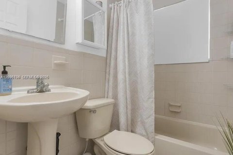 Copropriété à louer à Miami Beach, Floride: 1 chambre, 37.16 m2 № 2388062 - photo 7
