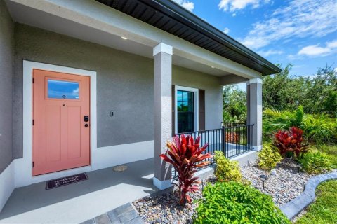 Villa ou maison à vendre à Port Charlotte, Floride: 3 chambres, 156.82 m2 № 1916943 - photo 3
