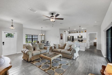 Villa ou maison à vendre à Port Charlotte, Floride: 3 chambres, 156.82 m2 № 1916943 - photo 7