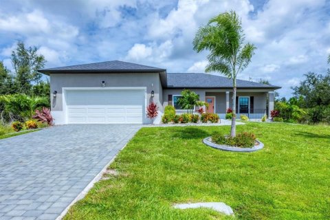 Villa ou maison à vendre à Port Charlotte, Floride: 3 chambres, 156.82 m2 № 1916943 - photo 1