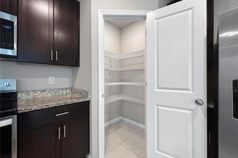 Touwnhouse à vendre à Brandon, Floride: 3 chambres, 141.68 m2 № 1542252 - photo 11