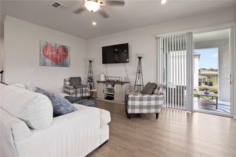 Casa en venta en Clermont, Florida, 5 dormitorios, 280.66 m2 № 1784608 - foto 17