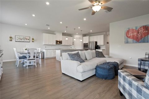 Casa en venta en Clermont, Florida, 5 dormitorios, 280.66 m2 № 1784608 - foto 19