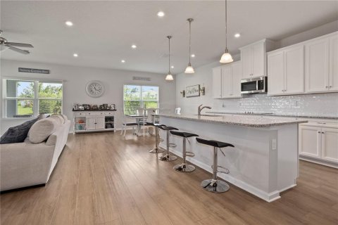 Casa en venta en Clermont, Florida, 5 dormitorios, 280.66 m2 № 1784608 - foto 9