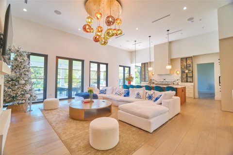 Villa ou maison à vendre à Pinecrest, Floride: 4 chambres № 2152445 - photo 5