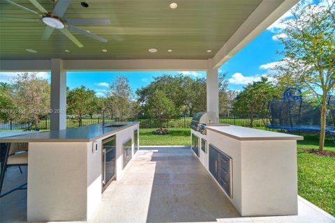 Villa ou maison à vendre à Pinecrest, Floride: 4 chambres № 2152445 - photo 10