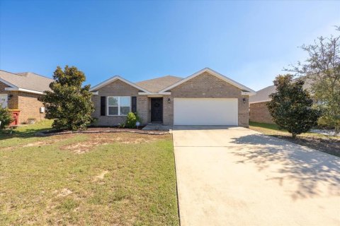 Villa ou maison à Crestview, Floride 4 chambres, 172.05 m2 № 2431102