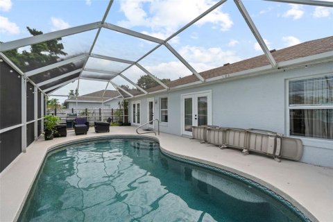 Villa ou maison à vendre à Bradenton, Floride: 3 chambres, 127.46 m2 № 2398724 - photo 3