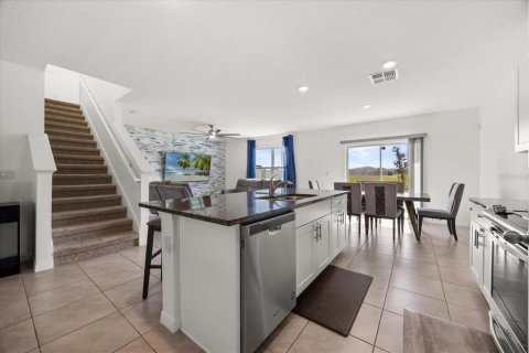 Villa ou maison à vendre à Kissimmee, Floride: 5 chambres, 248.42 m2 № 1821191 - photo 8