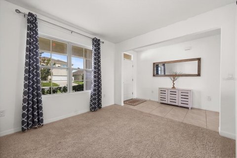 Villa ou maison à vendre à Kissimmee, Floride: 5 chambres, 248.42 m2 № 1821191 - photo 4