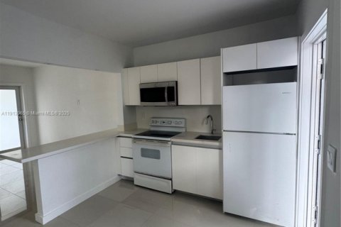 Appartement à louer à Miami, Floride: 1 chambre, 230.96 m2 № 1969292 - photo 10