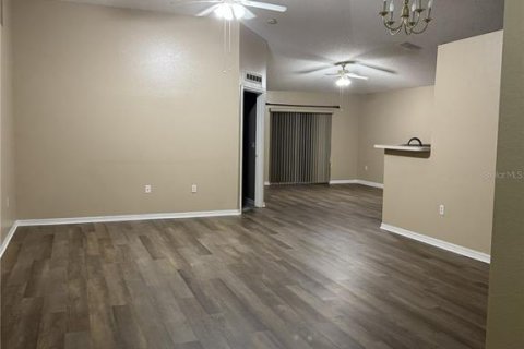 Casa en alquiler en Orlando, Florida, 3 dormitorios, 152.27 m2 № 2093953 - foto 2