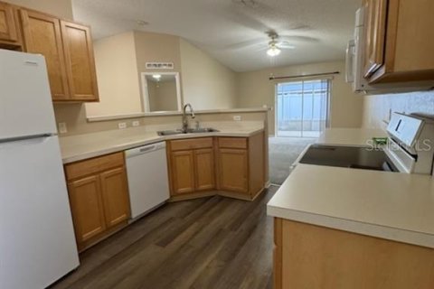 Casa en alquiler en Orlando, Florida, 3 dormitorios, 152.27 m2 № 2093953 - foto 3