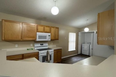 Casa en alquiler en Orlando, Florida, 3 dormitorios, 152.27 m2 № 2093953 - foto 4