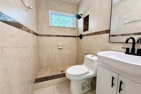 Villa ou maison à louer à Hollywood, Floride: 2 chambres, 84.54 m2 № 2004172 - photo 4