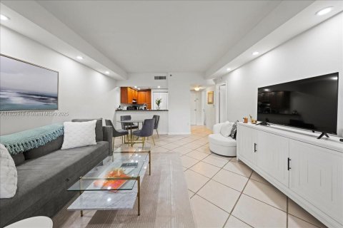 Copropriété à vendre à Miami, Floride: 1 chambre, 65.03 m2 № 1814434 - photo 4