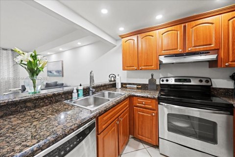 Copropriété à vendre à Miami, Floride: 1 chambre, 65.03 m2 № 1814434 - photo 10