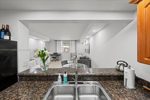 Copropriété à vendre à Miami, Floride: 1 chambre, 65.03 m2 № 1814434 - photo 16