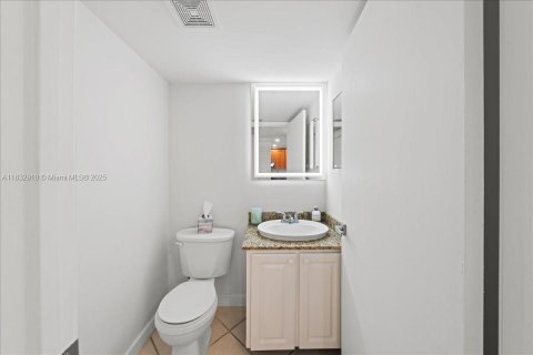 Copropriété à vendre à Miami, Floride: 1 chambre, 65.03 m2 № 1814434 - photo 14
