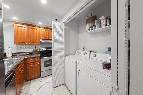 Copropriété à vendre à Miami, Floride: 1 chambre, 65.03 m2 № 1814434 - photo 13