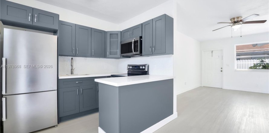 Дом в Норт-Майами-Бич, Флорида 1 спальня, 102.19м2 № 2046095