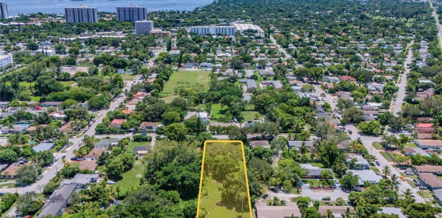 Immobilier commercial à Miami, Floride № 1931107