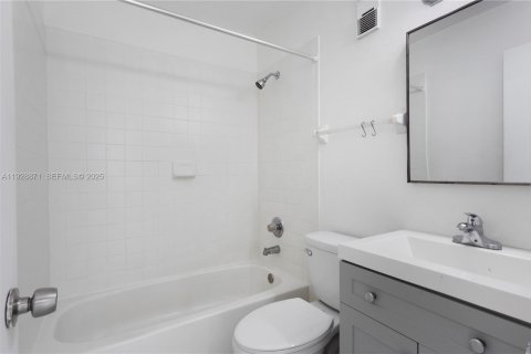 Copropriété à vendre à Hialeah, Floride: 3 chambres, 91.04 m2 № 1987643 - photo 21