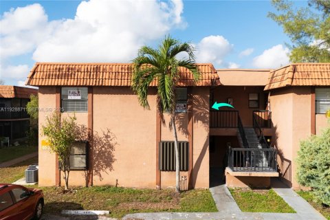 Copropriété à vendre à Hialeah, Floride: 3 chambres, 91.04 m2 № 1987643 - photo 4