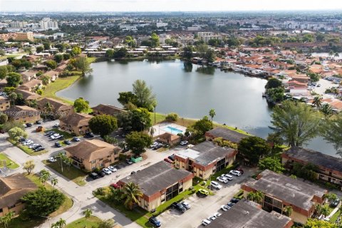 Copropriété à vendre à Hialeah, Floride: 3 chambres, 91.04 m2 № 1987643 - photo 24