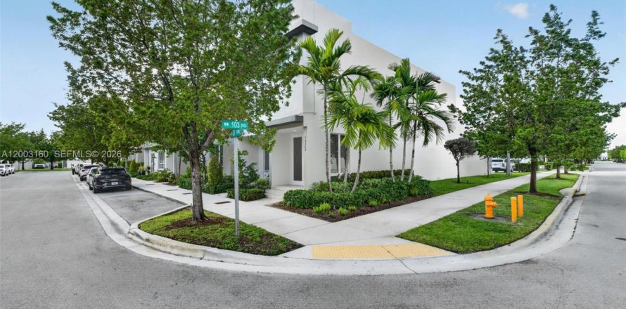 Таунхаус в LANDMARK в Дорал, Флорида 4 спальни, 215.25м2 № 2066715