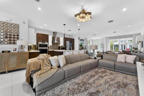 Снять в аренду таунхаус в Дорал, Флорида 4 спальни, 215.25м2, № 2066715 - фото 21