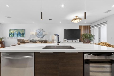 Снять в аренду таунхаус в Дорал, Флорида 4 спальни, 215.25м2, № 2066715 - фото 16