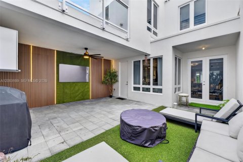 Снять в аренду таунхаус в Дорал, Флорида 4 спальни, 215.25м2, № 2066715 - фото 26