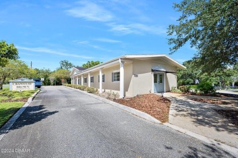 Commercial property in Ormond Beach, Florida 354.14 sq.m. № 1598758 - photo 9