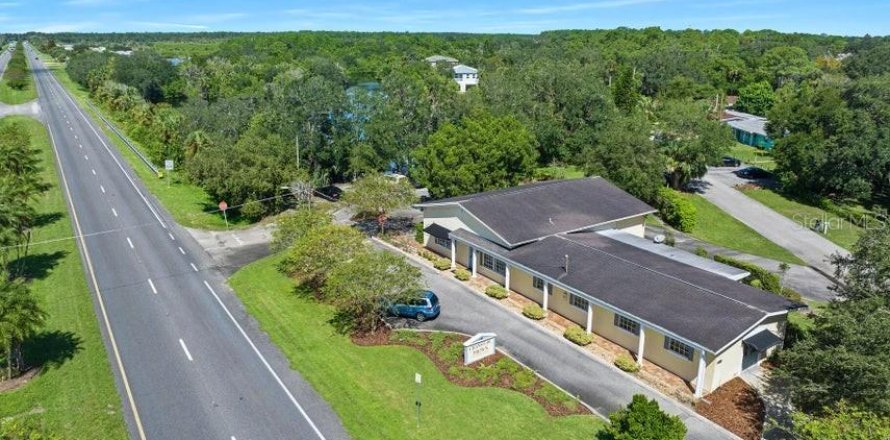 Commercial property in Ormond Beach, Florida 354.14 sq.m. № 1598758
